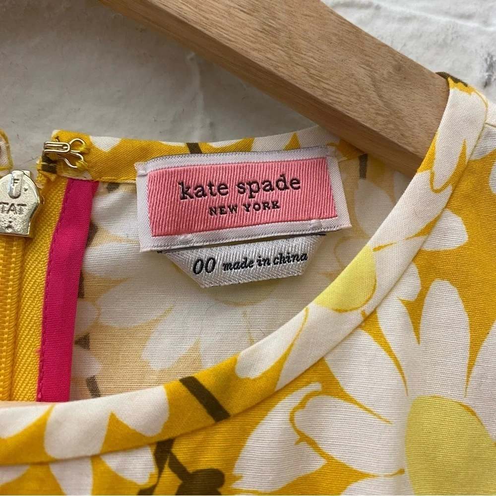 Kate Spade || Kate Daisy‎ Flounce Top Floral Yellow Gold 00